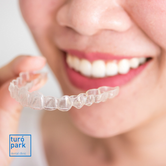 Invisible braces for adults in Barcelona - Turó Park Clinics