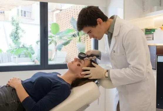 Consultation de dermatologie chirurgicale à Barcelone - Turó Park Clinics